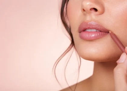 Soft pink lip liner and gloss makeup look